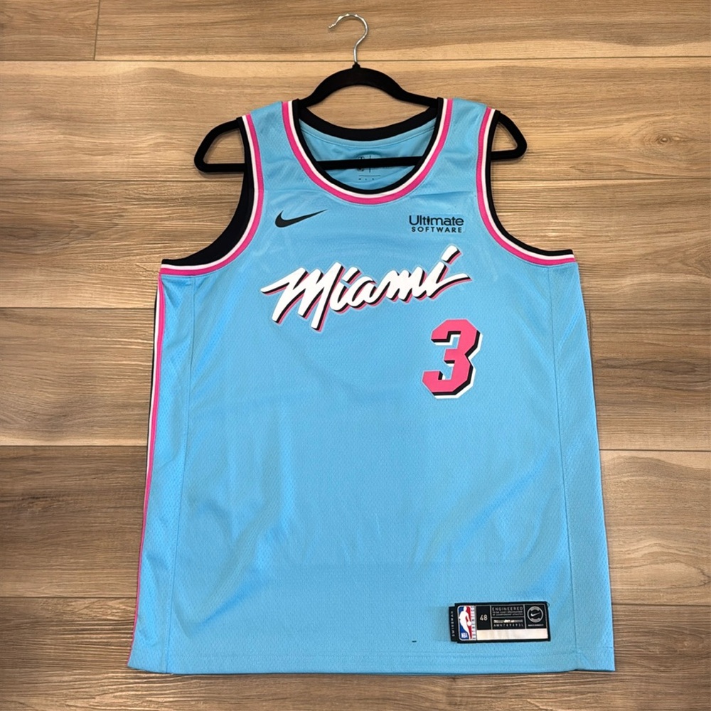 Nike Swingman Miami Heat - Dwayne Wade Jersey - #3